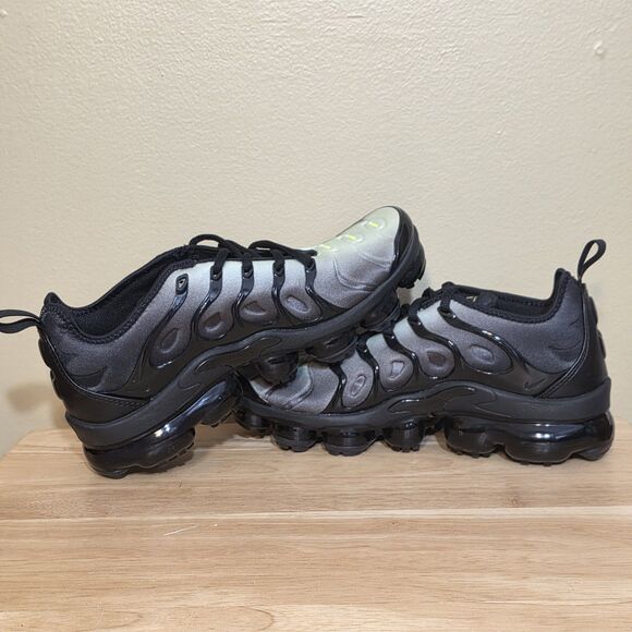 Nike Air VaporMax Plus Neon Black CW7478-001 Men\'s Size 7 Women\'s 8.5 main image 7